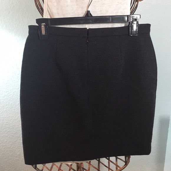 Michael Kors dark slate skirt, size 4, mint look! - Picture 2 of 8